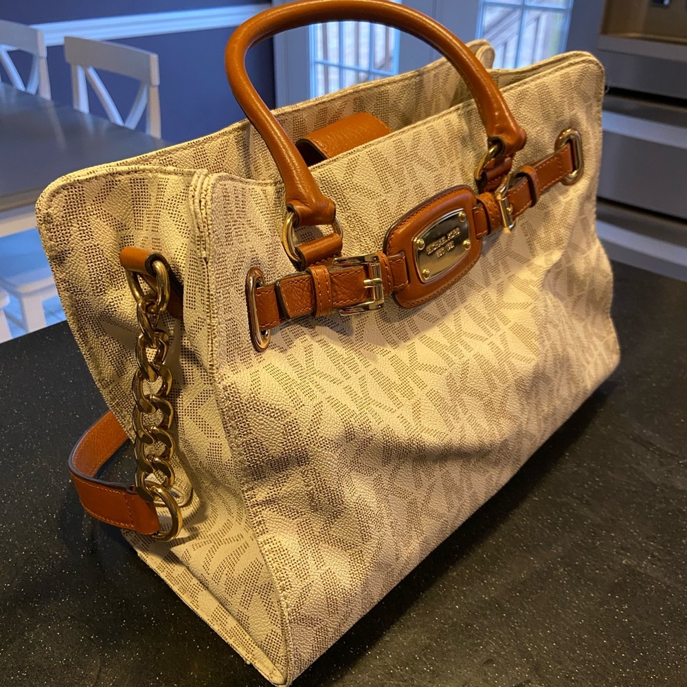 Michael Kors hand bag